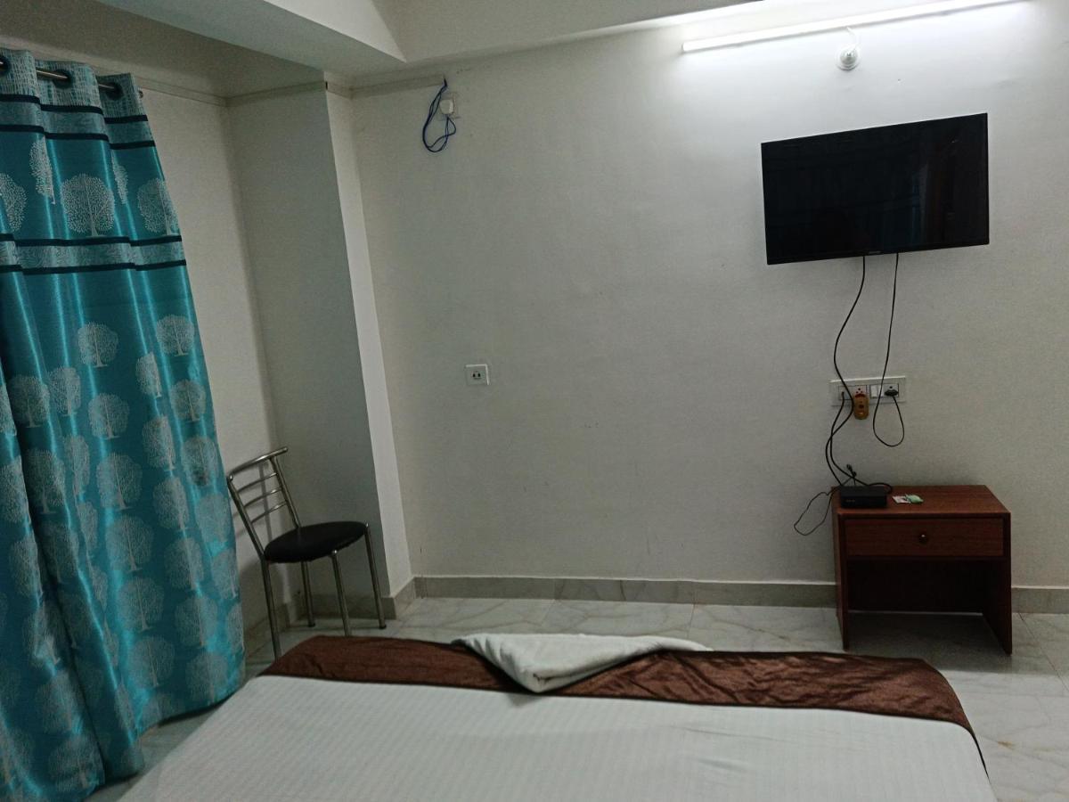 Hotel Atithi Grand Γουβαχάτι Εξωτερικό φωτογραφία