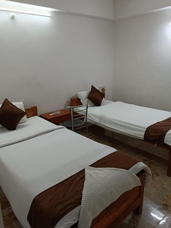 Hotel Atithi Grand Γουβαχάτι Εξωτερικό φωτογραφία